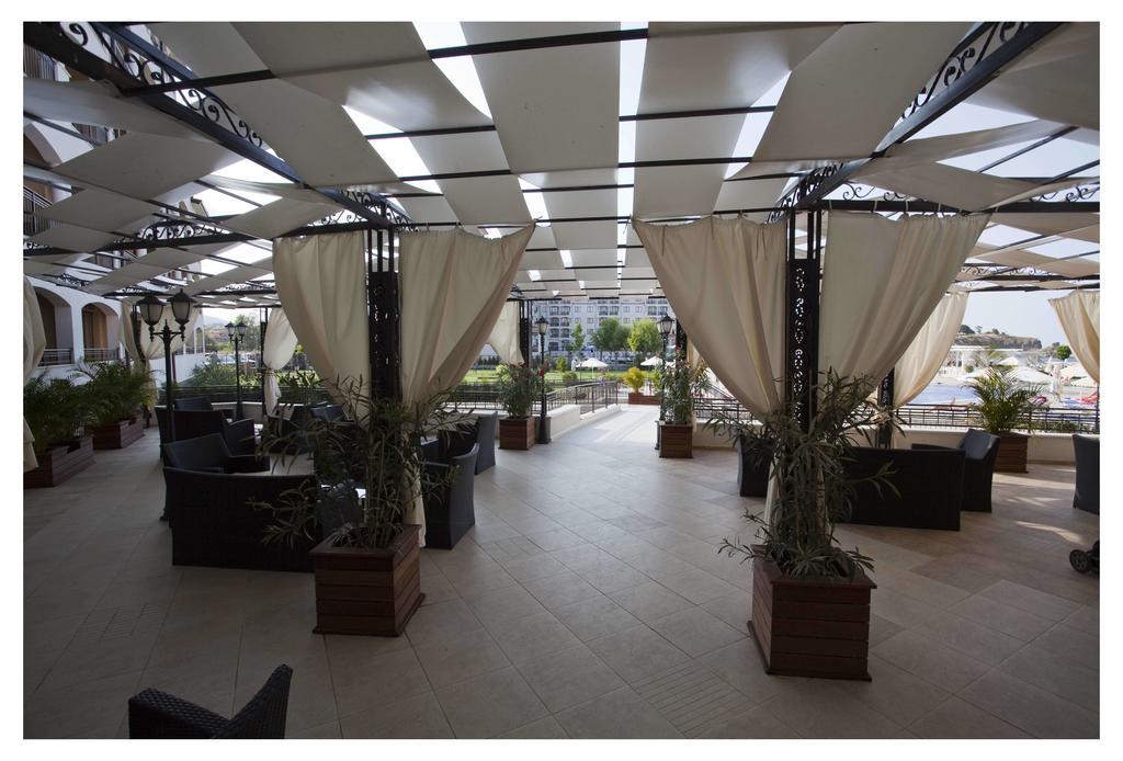 Aparthotel Regina Mare Carevo Exteriér fotografie